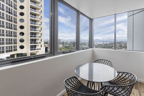 Meriton Suites Bondi Junction - Melbourne Tourism 3