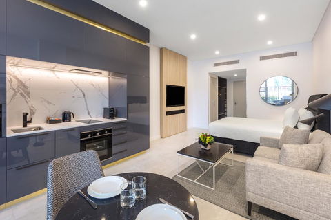 Meriton Suites Broadbeach - Melbourne Tourism 2