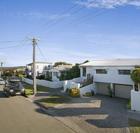 Minutes walk to Peregian Beach and surf - Unit 1/28 Pelican Street - Melbourne Tourism