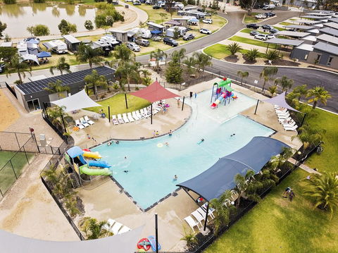 Moama Waters - Melbourne Tourism 2