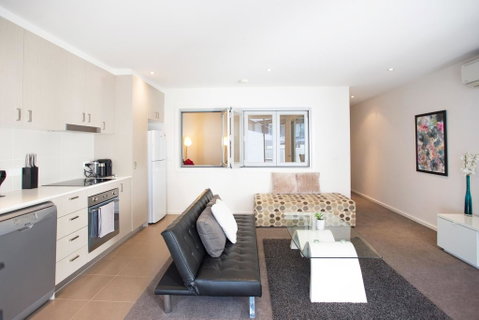 Modern Executive Apartment @ Braddon, 1BR, Wine, Wifi, Secure Parking, Canberra - Melbourne Tourism 1