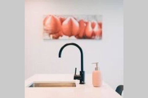 Modern Luxury 3 Bedroom Apartment With Sea Views - Melbourne Tourism 2