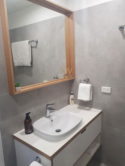 Modern, Private And Close To Town. - Melbourne Tourism 3