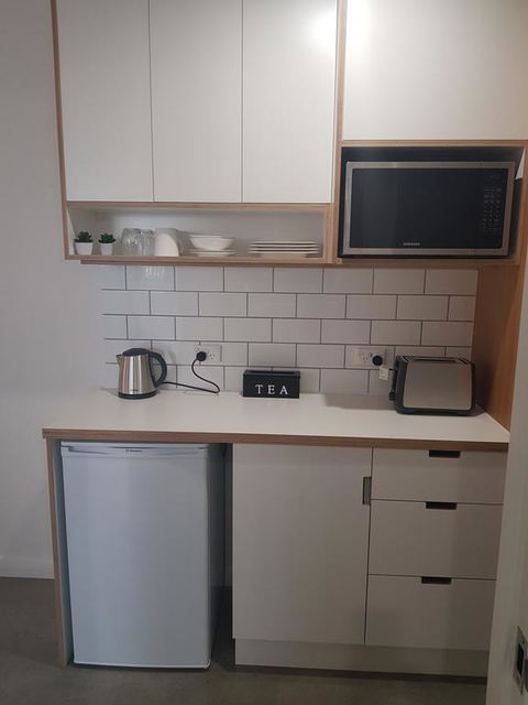Modern, Private And Close To Town. - Melbourne Tourism 1