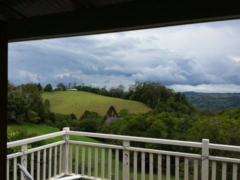 Montville House On The Hill - Melbourne Tourism 3