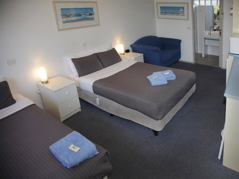Moody's Motel - Melbourne Tourism 3