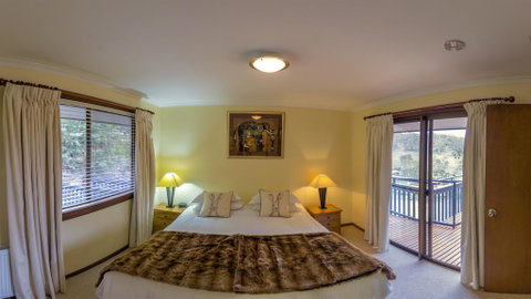Mowamba River Lodge - Melbourne Tourism 2