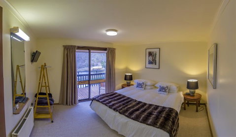 Mowamba River Lodge - Melbourne Tourism 3