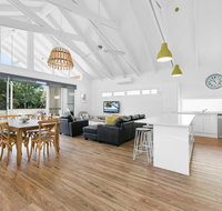 Mudjimba Island Beach House - Melbourne Tourism