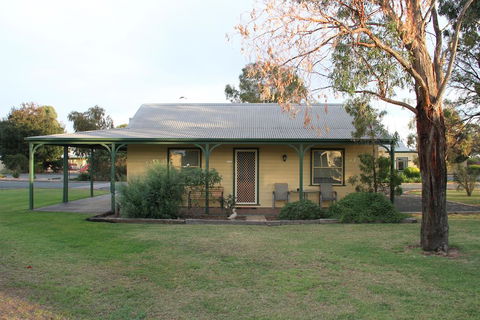 Murray River Resort - Melbourne Tourism 1
