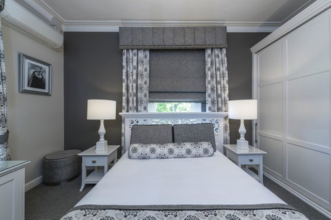 Grand Mercure Basildene Manor - Melbourne Tourism 24