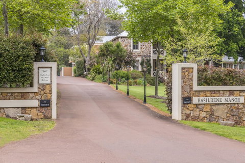 Grand Mercure Basildene Manor - Melbourne Tourism 15