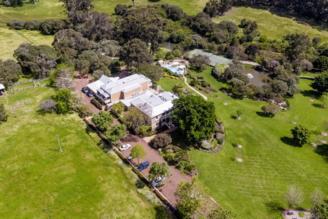 Grand Mercure Basildene Manor - Melbourne Tourism 14