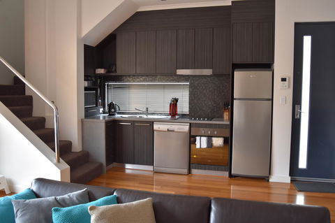 Central Executive Townhouse - Melbourne Tourism 2