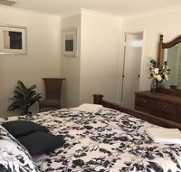 Blue Lake Family Retreat - Melbourne Tourism