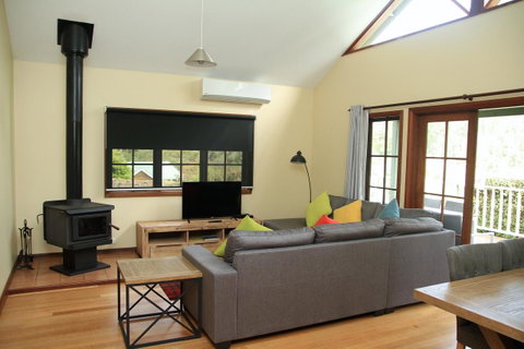 Riverglen Chalets - Melbourne Tourism 12