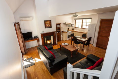 Riverglen Chalets - Melbourne Tourism 37