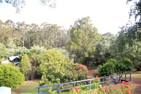 Riverglen Chalets - Melbourne Tourism 10