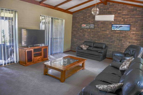 Geraldton Holliday Villas - Melbourne Tourism 8