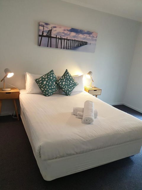 West Beach Lagoon 204 â€“ Ground Floor - Melbourne Tourism 5
