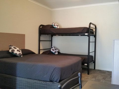 Mandurah Foreshore Motel - Melbourne Tourism 11
