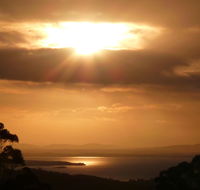Innisfree Mountain Retreat - Melbourne Tourism