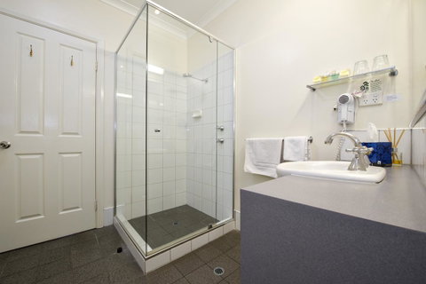 Vintages Accommodation - Melbourne Tourism 23
