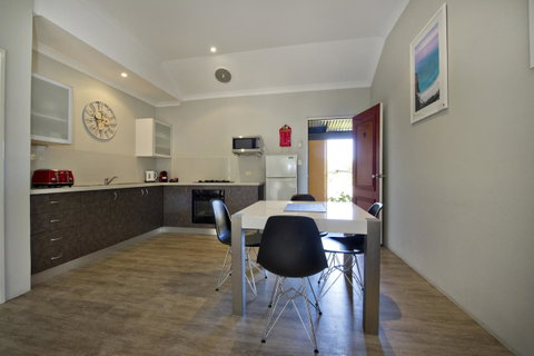 Vintages Accommodation - Melbourne Tourism 35