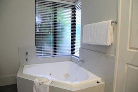 Vintages Accommodation - Melbourne Tourism 6