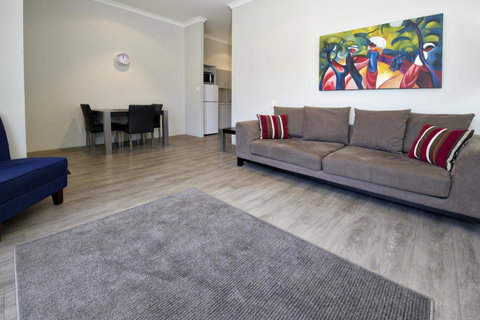 Vintages Accommodation - Melbourne Tourism 31