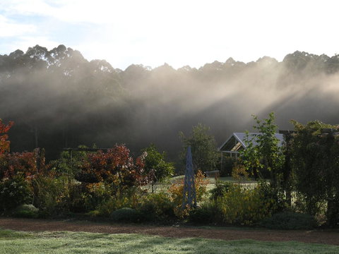 Big Brook Retreat - Melbourne Tourism 7