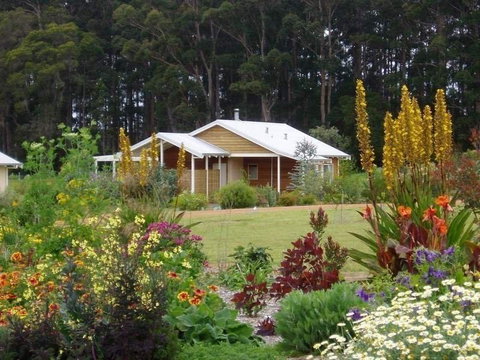 Big Brook Retreat - Melbourne Tourism 0