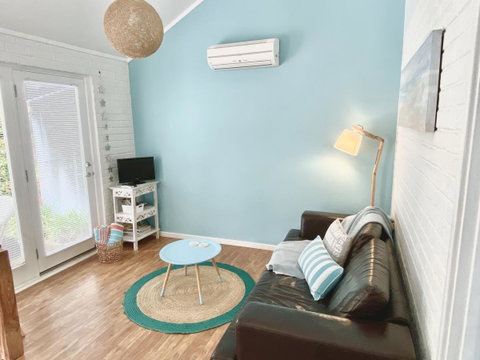Whitesands Holiday Villas - Melbourne Tourism 7