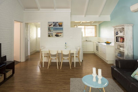 Whitesands Holiday Villas - Melbourne Tourism 12