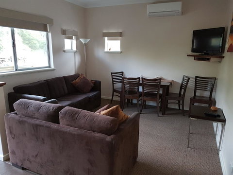 Adamsons Riverside Accommodation - Melbourne Tourism 38