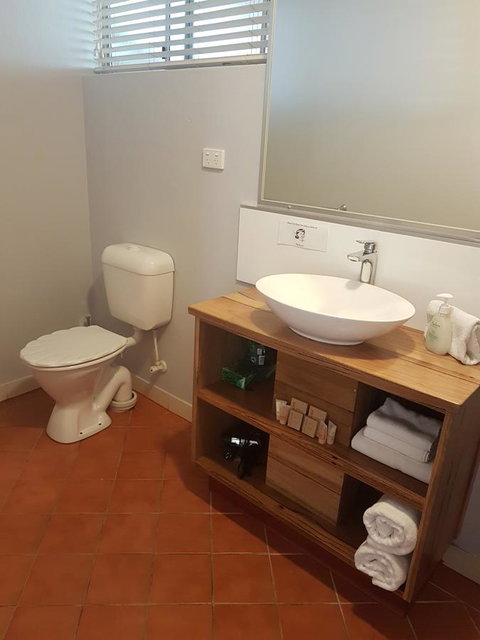 Adamsons Riverside Accommodation - Melbourne Tourism 15