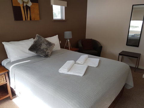 Adamsons Riverside Accommodation - Melbourne Tourism 39