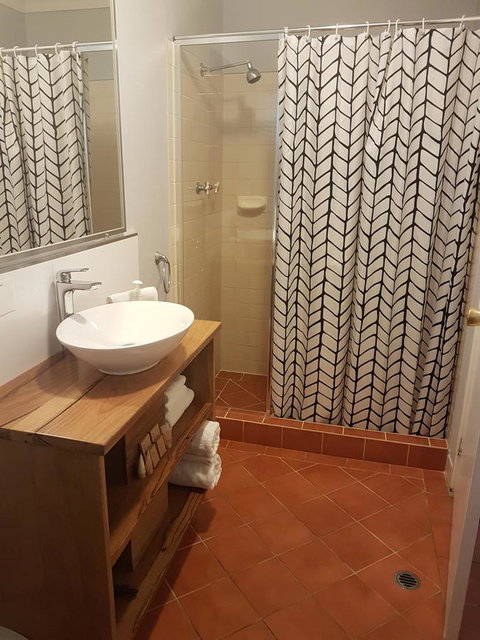 Adamsons Riverside Accommodation - Melbourne Tourism 16