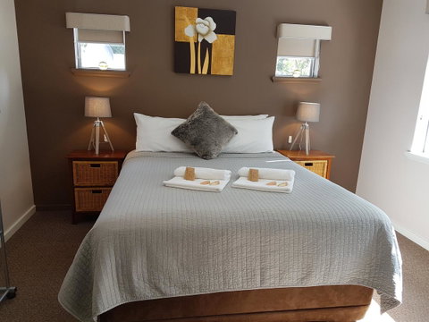 Adamsons Riverside Accommodation - Melbourne Tourism 41