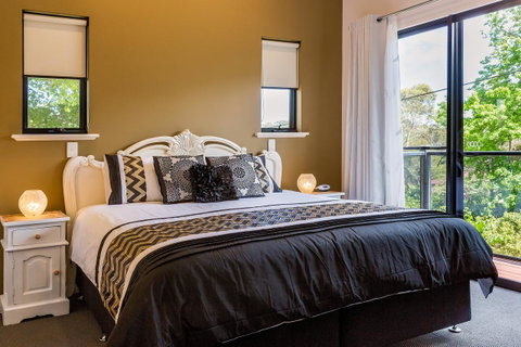 Downton Villa - Melbourne Tourism 15