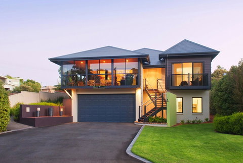 Downton Villa - Melbourne Tourism 0