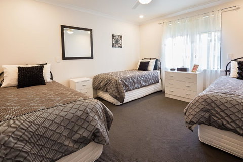 Downton Villa - Melbourne Tourism 21