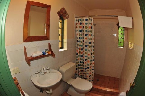 Waterfall Cottages - Melbourne Tourism 2