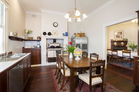 Historic Oakhill House Entire Estate - Melbourne Tourism 15
