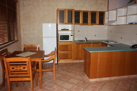 Apartments At Blue Seas Resort - Melbourne Tourism 4