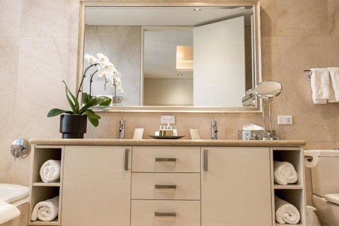 Constellation Apartments - Melbourne Tourism 9