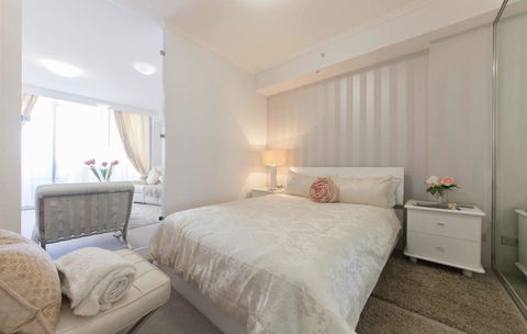 Perth Luxury City Apartment- Free Parking - Melbourne Tourism 4