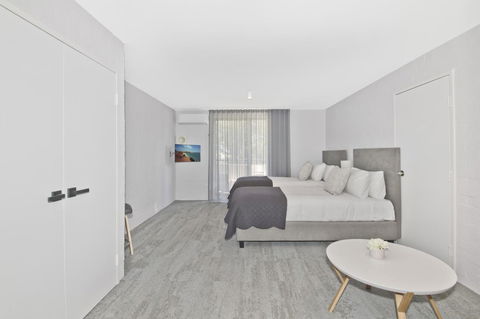 Atrium Hotel Mandurah - Melbourne Tourism 23