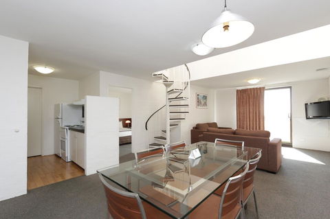 Atrium Hotel Mandurah - Melbourne Tourism 17