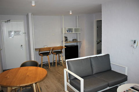 Atrium Hotel Mandurah - Melbourne Tourism 12